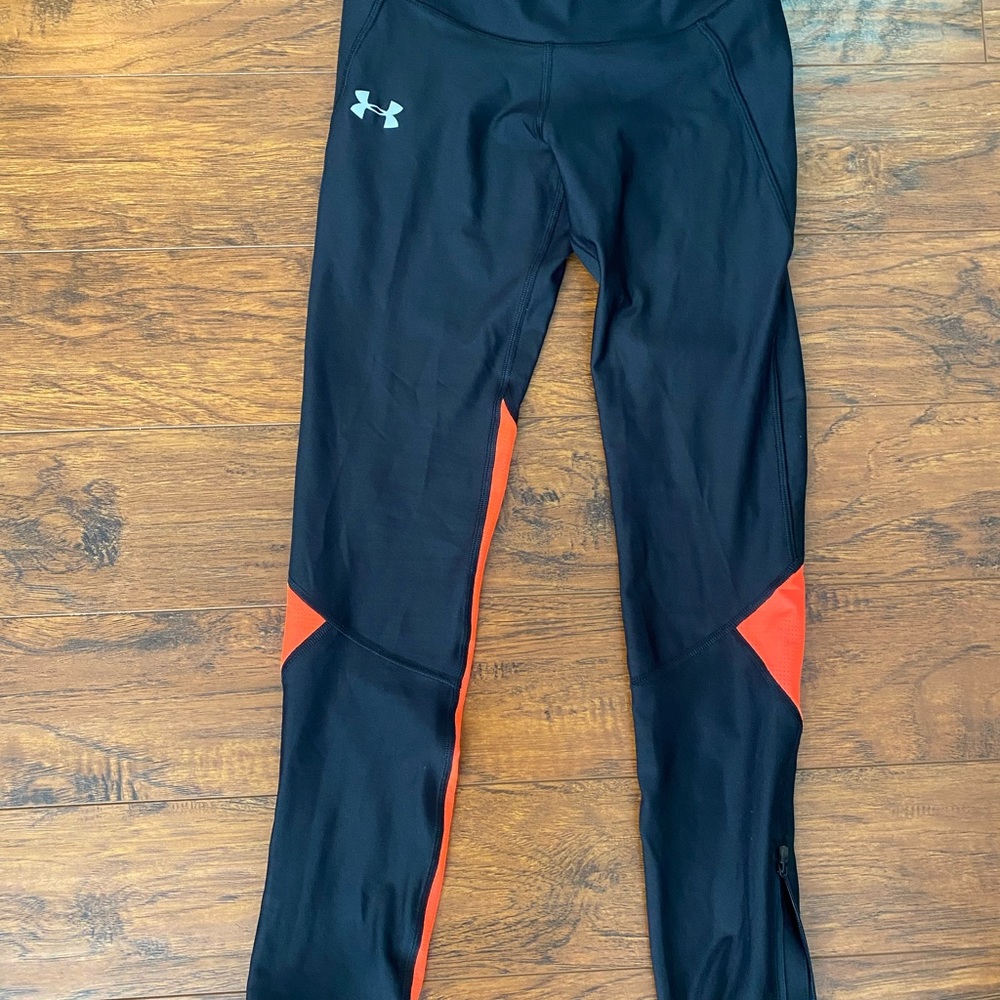 NWT - Under Armour compression leggings